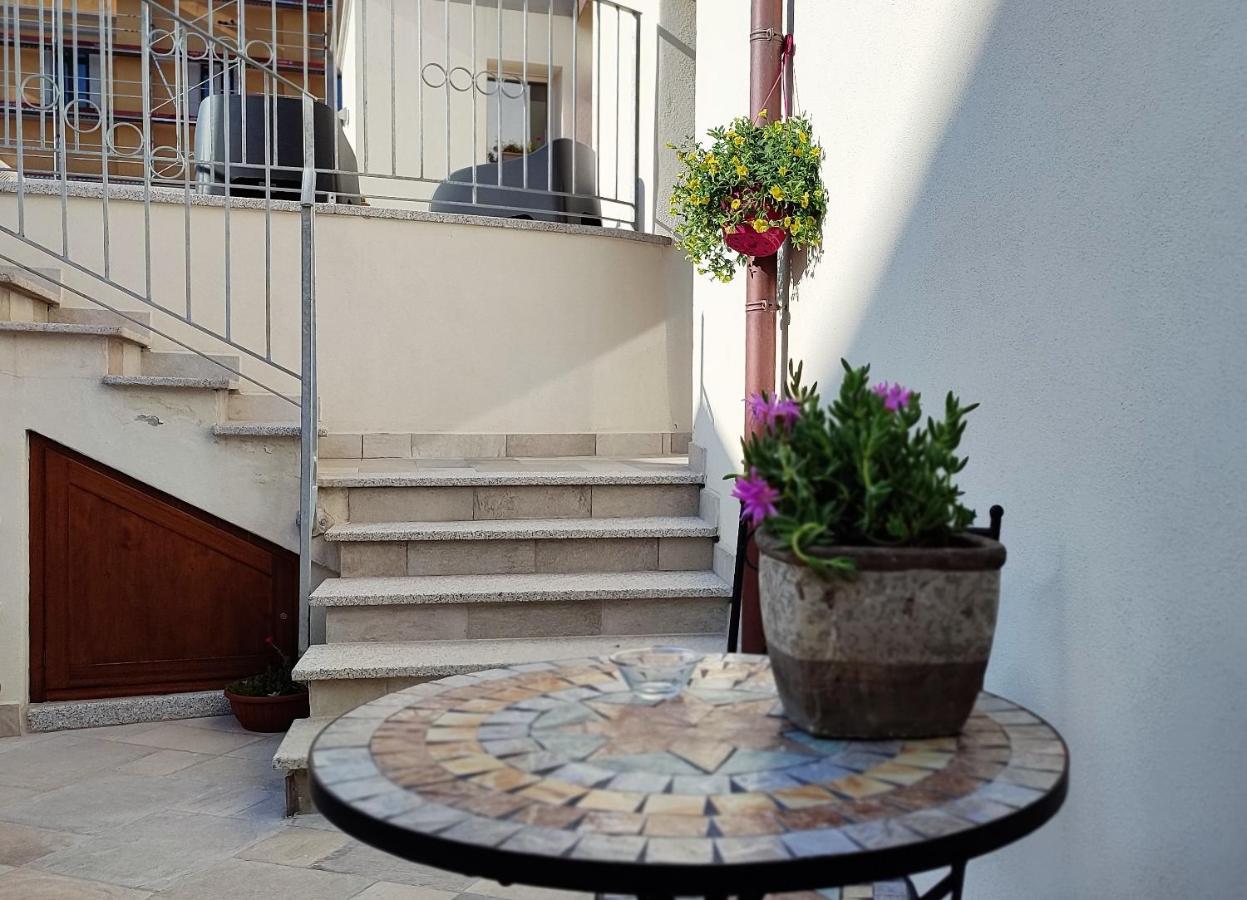 Almasarda Hotell Olbia Eksteriør bilde